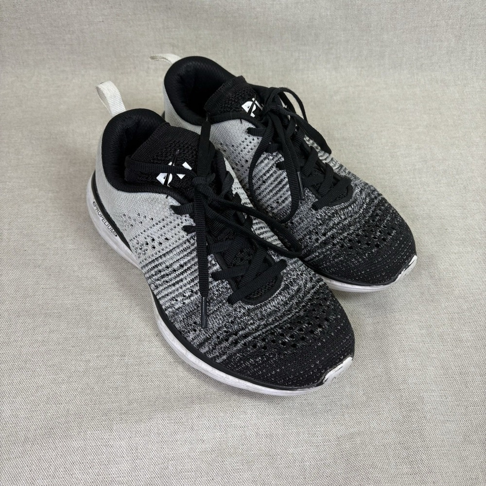 APL TechLoom‎ Pro Knit White & Black Running Sneaker Shoe Women's Size 5.5